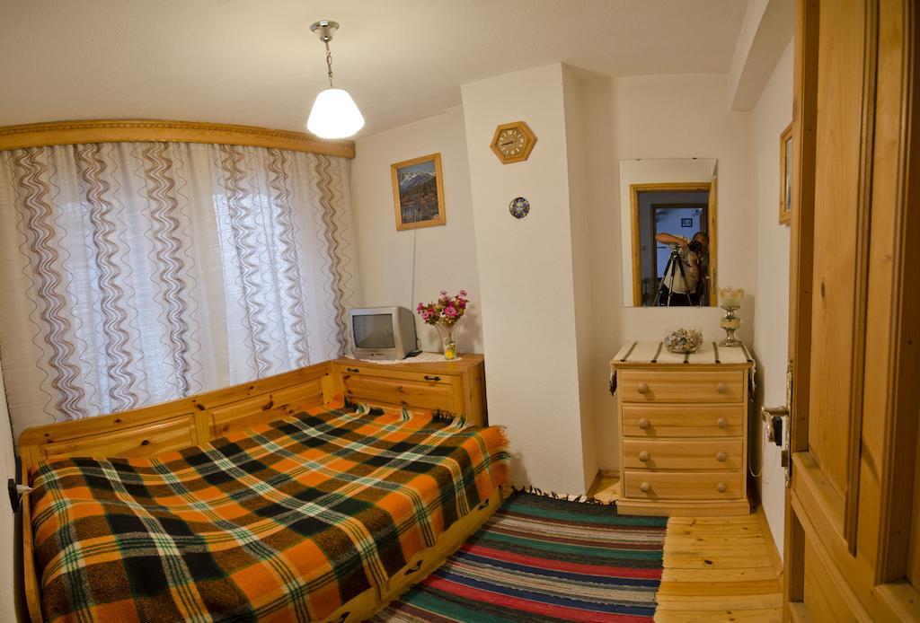 Palyongov Guest House Tjepelare Rum bild